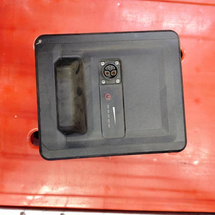 Aima Mine Plus accu, Fietsen en Brommers, Brommeronderdelen | Scooters, Zo goed als nieuw, Overige merken, Overige typen, Ophalen of Verzenden