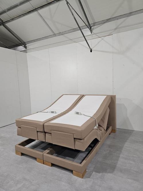 Elektrisch Boxspring 160x200, Huis en Inrichting, Slaapkamer | Boxsprings, Zo goed als nieuw, 160 cm, 200 cm, Tweepersoons, Ophalen of Verzenden