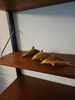 Vintage Houten handgesneden Dolfijntje Decoratie, Ophalen of Verzenden, Gebruikt, Hout, Dierenbeeld