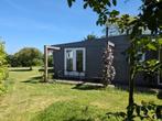 Terschelling chalet/stacaravan te huur ook met Pinksteren, Recreatiepark, Tuin