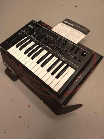 Novation bass station 2 afx / aphex twin edition  beschikbaar voor biedingen
