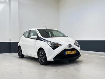 Toyota Aygo 1.0 VVT-i x-play Automaat | NL | 1 Eig Apple Car beschikbaar voor biedingen