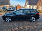 Ford Focus Wagon 1.0 Titanium, leder, trekhaak, nieuwe apk, Auto's, Euro 5, 125 pk, Zwart, Leder