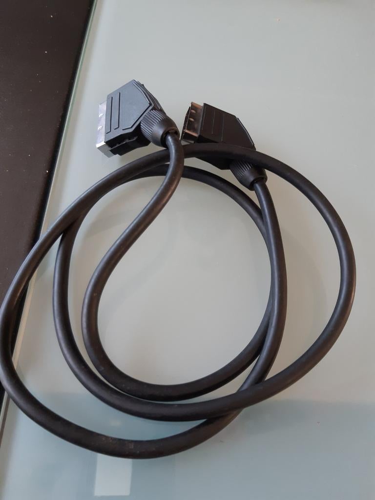 Scart naar scart kabel 1m, Ophalen of Verzenden, Kabel of Snoer