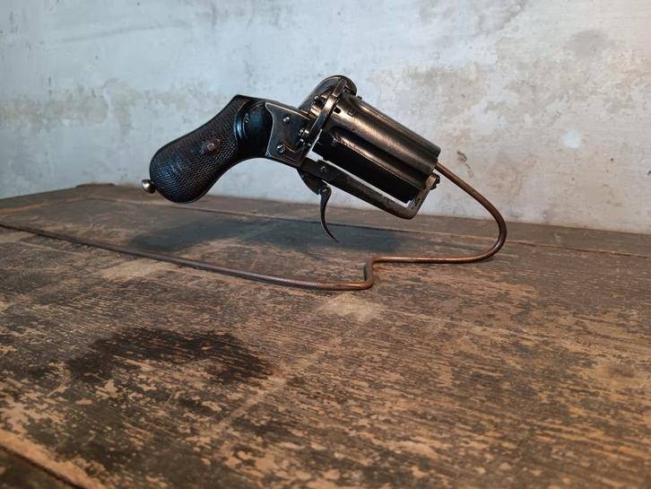 Franse vrijgestelde pepperbox revolver 9 mm penvuur DEPREZ, Verzamelen, Militaria | Algemeen, Landmacht, Overige gebieden, Ophalen of Verzenden