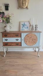 Mooi gepimpt dressoir., Huis en Inrichting, Kasten | Dressoirs, Ophalen, 100 tot 150 cm, Zo goed als nieuw, 25 tot 50 cm