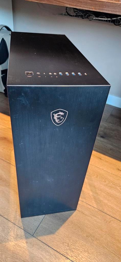 MSI mpg sekira 500p Computerkast Behuizing - ZGAN, Computers en Software, Computerbehuizingen, Zo goed als nieuw, Ophalen