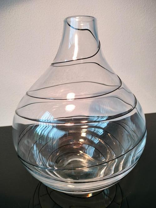 Vaas Bolvaas Glas Transparant Spiraal Zwart 1980, Antiek en Kunst, Antiek | Glas en Kristal, Ophalen of Verzenden