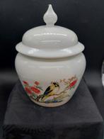 Mooie dekselpot van AVON met afbeelding vogel, Antiek en Kunst, Antiek | Servies los, Ophalen of Verzenden