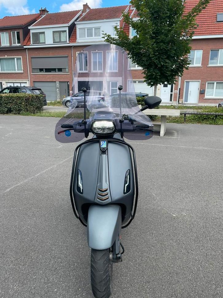 Vespa sprint/custom/80cc/akrapovic, Fietsen en Brommers, Scooters | Vespa, Zo goed als nieuw, Overige modellen, Benzine, Ophalen