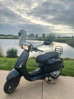Vespa Sprint 2016 - Zwart - 50cc, Fietsen en Brommers, Ophalen, Gebruikt, Overige modellen, Maximaal 45 km/u