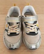 Gym - sportschoen kind - maat 33 - Fila - Zilver grijs, Ophalen of Verzenden, Zo goed als nieuw, Jongen of Meisje, Sportschoenen