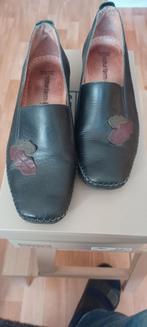 DAMES INSTAP SCHOEN MET KLEINE HAK, Ophalen of Verzenden, Zo goed als nieuw, Natuurform, Instappers