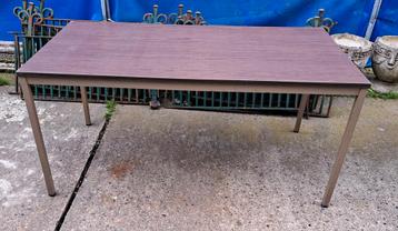 Tafel tafels kantoor tafel  beschikbaar voor biedingen