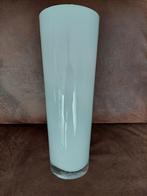 Hoge glazen vaas 40 cm hoog, Minder dan 50 cm, Glas, Wit, Zo goed als nieuw