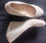 6TH AVENUE NIEUW SUEDE PUMPS MAAT 37, Pumps, Verzenden, Beige, Nieuw