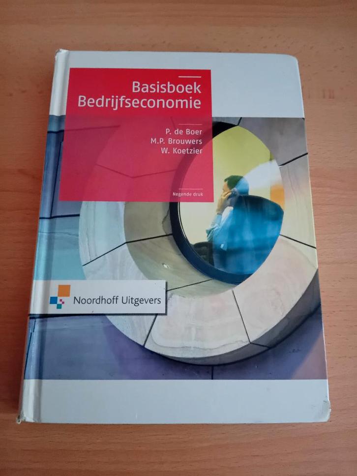 P. de Boer e.a. Basisboek bedrijfseconomie, 9e druk., Boeken, Economie, Management en Marketing, Zo goed als nieuw, Economie en Marketing