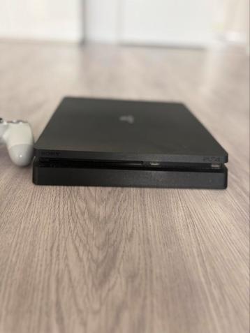 Playstation 4 Slim beschikbaar voor biedingen