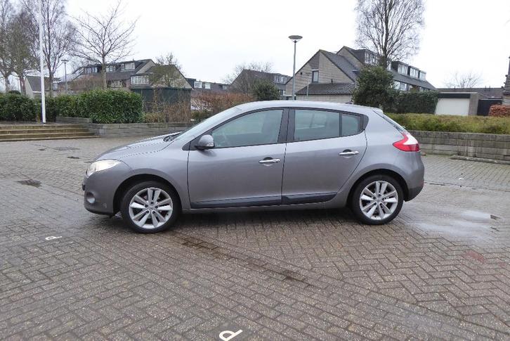 Renault Mégane 1.4 TCE 96KW HB 2010 Grijs, Auto's, Renault, Particulier, Mégane, ABS, Adaptieve lichten, Airbags, Airconditioning