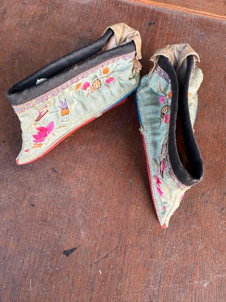 Antieke Chinese Lotusschoentjes, Antiek en Kunst, Antiek | Kleding en Accessoires, Dames, Verzenden