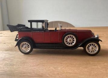 Renault 40CV uit 1926 van Solido beschikbaar voor biedingen