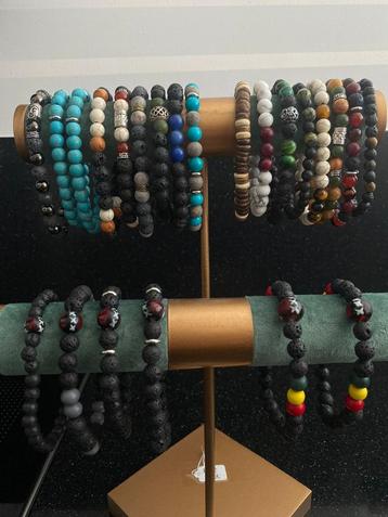 Heren armbanden beschikbaar voor biedingen