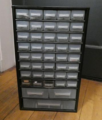 Stalen laden kast 43 lades Electronica onderdelen 450 IC's  beschikbaar voor biedingen