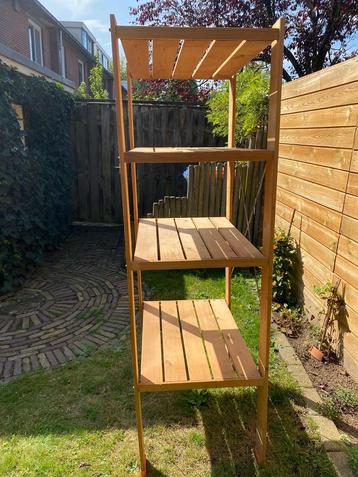 Houten Stellingkast beschikbaar voor biedingen