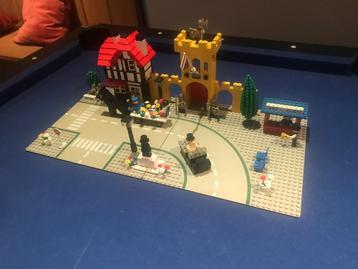 Lego 1592 ‘Town square castle scene’ beschikbaar voor biedingen