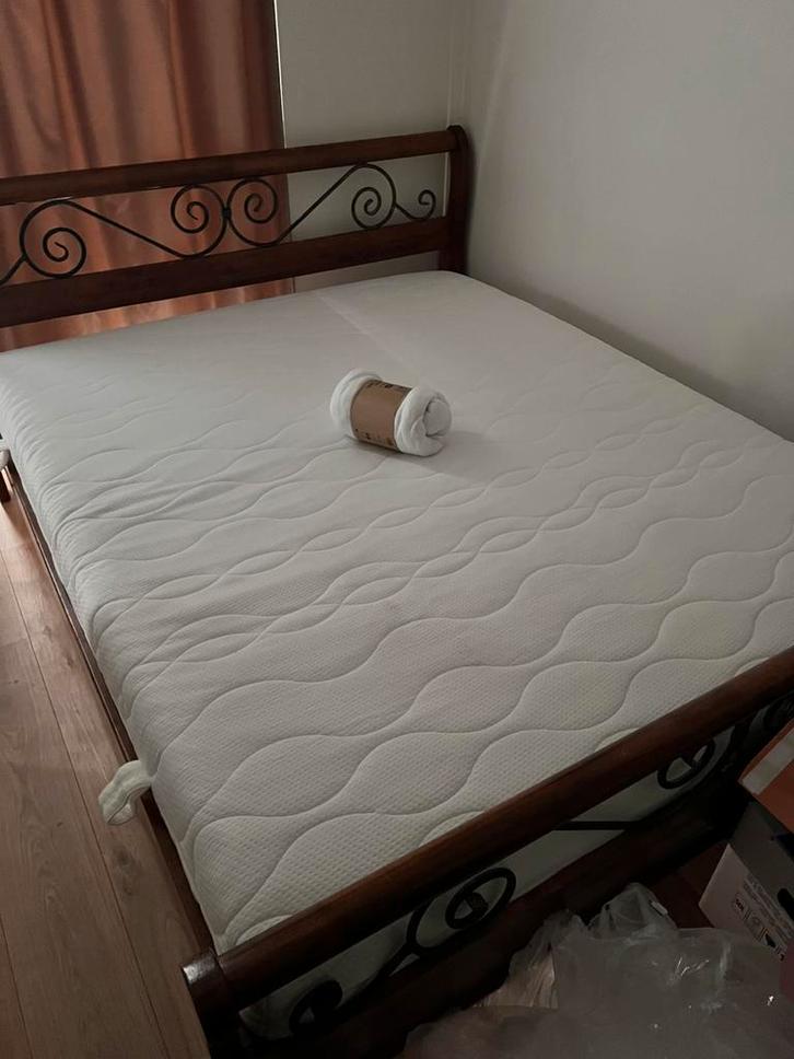 Matras te koop, Huis en Inrichting, Slaapkamer | Bedden, Zo goed als nieuw, Tweepersoons, 160 cm, Hout, Grijs, Ophalen