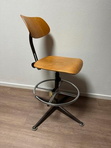 Vintage Tekentafelstoel / architectenstoel beschikbaar voor biedingen