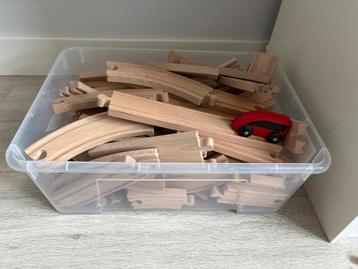 Houten Treinbaan met Treintje beschikbaar voor biedingen