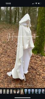 Teddy bridal cape zonder sleep, Kleding | Dames, Trouwkleding en Trouwaccessoires, Ophalen of Verzenden, Zo goed als nieuw, Beige