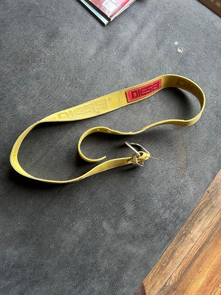 Diesel vintage leren Patch riem kleur beige geel M 110, Kleding | Heren, Riemen en Ceinturen, Zo goed als nieuw, Riem of Ceintuur