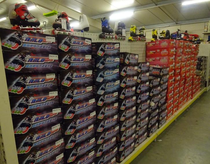 NIEUW Partij van 80 Paar Kinder Inlineskate + ijs schaatsen, Sport en Fitness, Skeelers, Nieuw, Inline skates 4 wielen, Overige merken