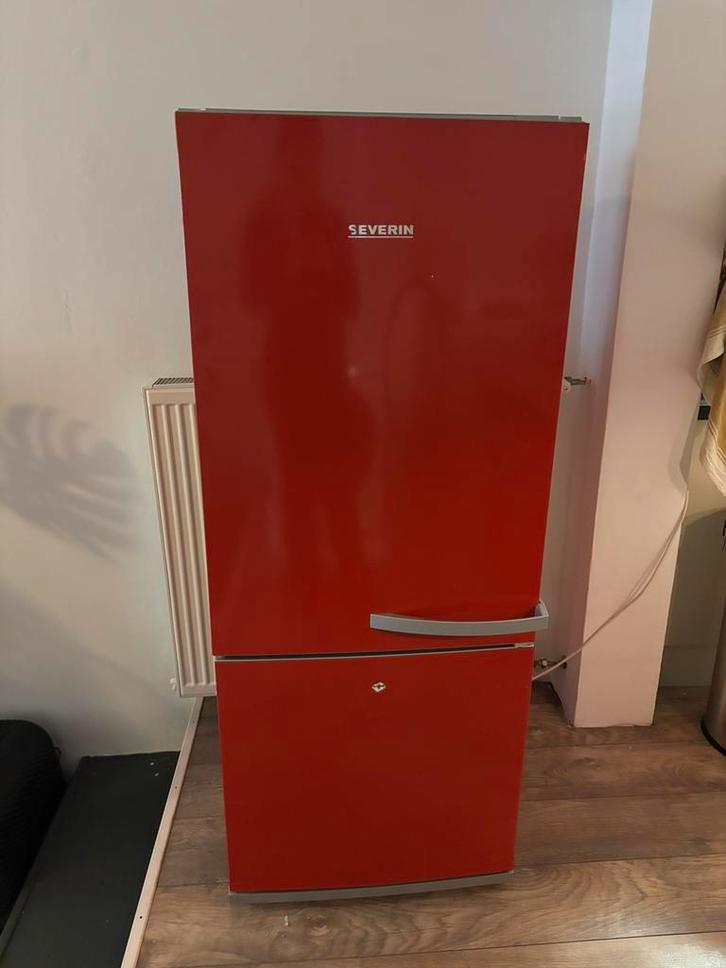 Severin koelkast, Witgoed en Apparatuur, Koelkasten en IJskasten, Gebruikt, Met vriesvak, Minder dan 75 liter, Ophalen