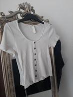 H&M shirt met knopen maat S 36 wit, Kleding | Dames, T-shirts, H&M, Wit, Zo goed als nieuw, Maat 36 (S)
