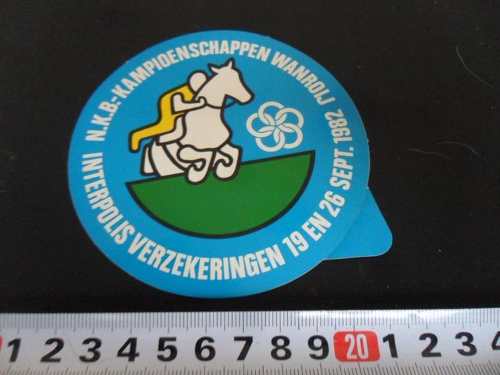 sticker wanroij 1982 NKB kampioenschappen interpolis paard, Verzamelen, Stickers, Zo goed als nieuw, Bedrijf of Vereniging, Ophalen