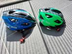 Fietshelmen volwassenen. 2 stuks. Abus, Fietsen en Brommers, Fietsaccessoires | Fietshelmen, Ophalen, Zo goed als nieuw, Heer of Dame