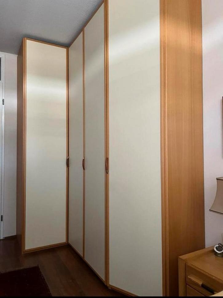 Ruime kledingkast Carre hulsta, Huis en Inrichting, Kasten | Kledingkasten, Gebruikt, 200 cm of meer, 100 tot 150 cm, 50 tot 75 cm