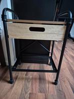 Leuk nachtkastje met lade, Huis en Inrichting, Slaapkamer | Nachtkastjes, Ophalen of Verzenden, Gebruikt, Minder dan 45 cm
