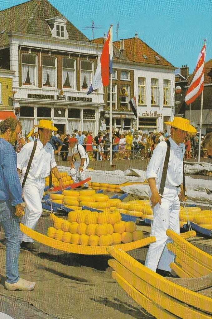 ALKMAAR Kaasmarkt, Verzamelen, Ansichtkaarten | Nederland, Ongelopen, Noord-Holland, 1980 tot heden, Verzenden