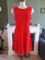 Sandro Ferrone rood kanten gevoerd jurk IT 46 NL 42 gratis v, Verzenden, Zo goed als nieuw, Knielengte, Rood