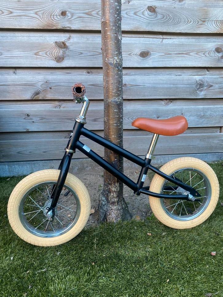 Sjoef Amsterdam Loopfiets - 2,5 tot 4,5 jaar - zwart, Fietsen en Brommers, Fietsen | Jongens, Zo goed als nieuw, 14 inch of minder