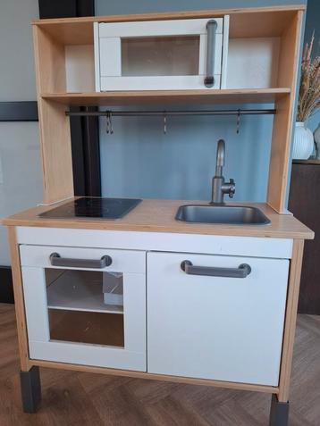 Overcompleet Ikea keukentje. Uren speelplezier gegarandeerd! beschikbaar voor biedingen