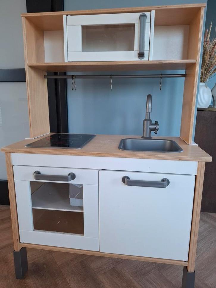 Overcompleet Ikea keukentje. Uren speelplezier gegarandeerd!, Kinderen en Baby's, Speelgoed | Speelkeukens, Gebruikt, Ophalen