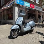 Vespa GTS 300 Grigio G01 – 29/7/2022 – 5885 km - Akrapovic, Scooter, 300 cc, Bedrijf, Vespa