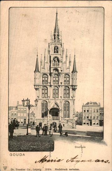Gouda - Stadhuis - Mensen beschikbaar voor biedingen