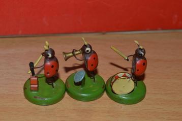 3unieke oude ertsgebergte miniatuur muzieklieveheersbeestjes beschikbaar voor biedingen