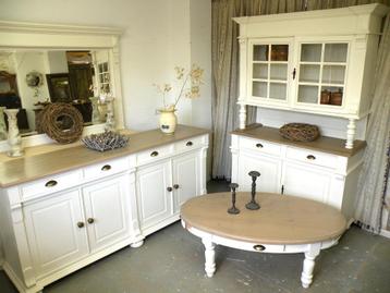 Prachtige witte landelijke sets : tafel dressoir buffetkast  beschikbaar voor biedingen